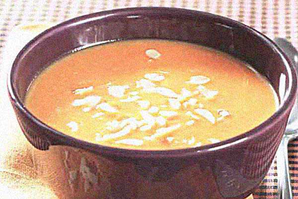 Крем-суп из тыквы с миндалем